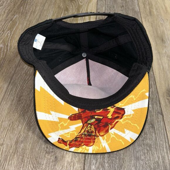 DC Comics The Flash Youth Hat Baseball SnapBack Cap Black Red Lightning Bolt - Picture 9 of 11